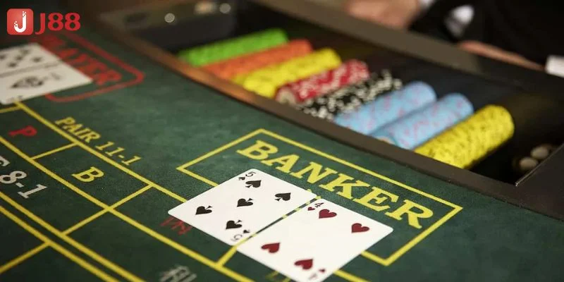 Chơi Baccarat Luôn Thắng: Hé Lộ Chiến Thuật Chơi Hay Tại J88 2 Baccarat tại J88 là bộ môn bài lá có thể thức chơi hấp dẫn.